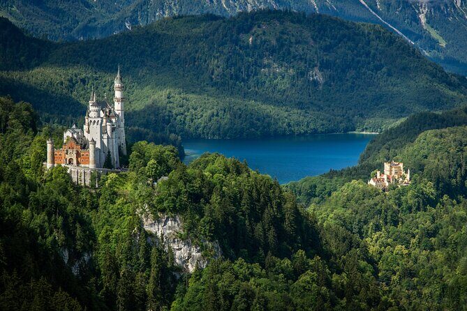 Skip The Line Neuschwanstein Castle Tour from Hohenschwangau - Walking Through the Experience: What to Expect