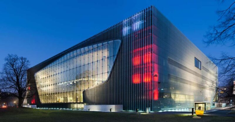 Skip-the-Line Polin Museum Warsaw Jewish History Tour - Key Points