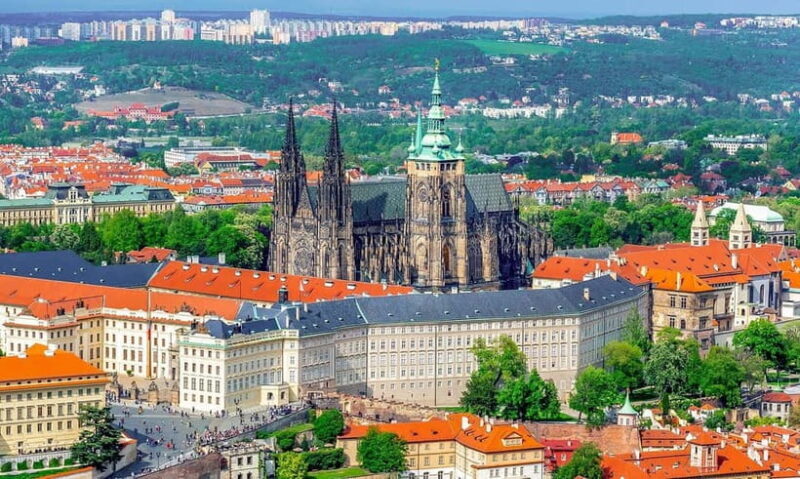 Skip-the-Line Private Tour of Prague Castle & Hidden Gems - Key Points