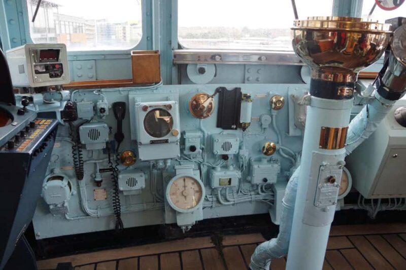 Skip-the-line Royal Yacht Britannia Private Tour & Transport - What You Can Expect from This Tour