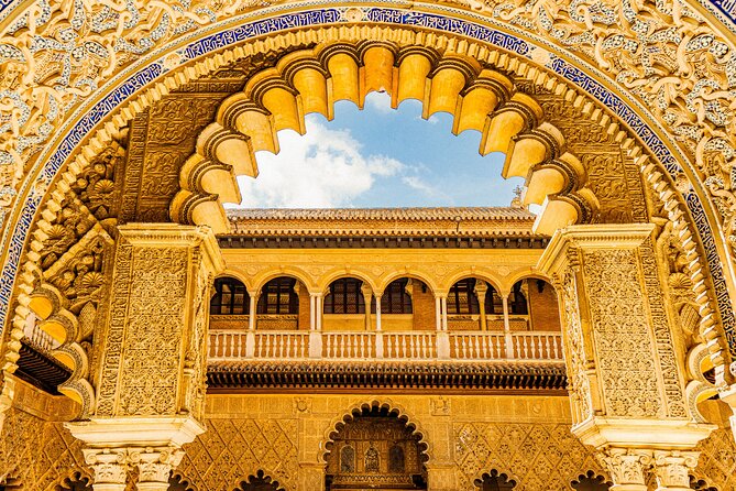Skip the Line Seville Alcázar, Cathedral & Giralda Guided Tour - Stop 5: Seville Cathedral—Scale, Columbus, and Gothic Details