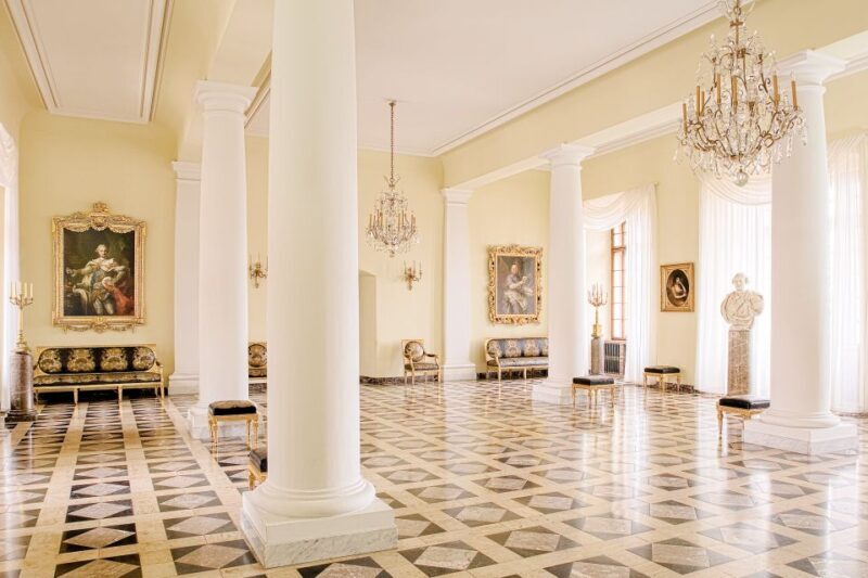 Skip-the-Line Wawel Castle Chambers Private Tour - FAQ