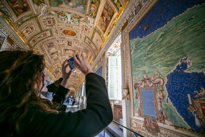 Skip the Line Wheelchair Accessible Private Vatican & Sistine Chapel Guided Tour - Key Points
