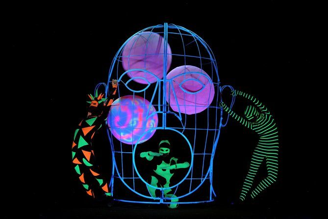 Skip the Line: WOW Show Black Light Theater in Prague Ticket - A Deep Dive into the Experience