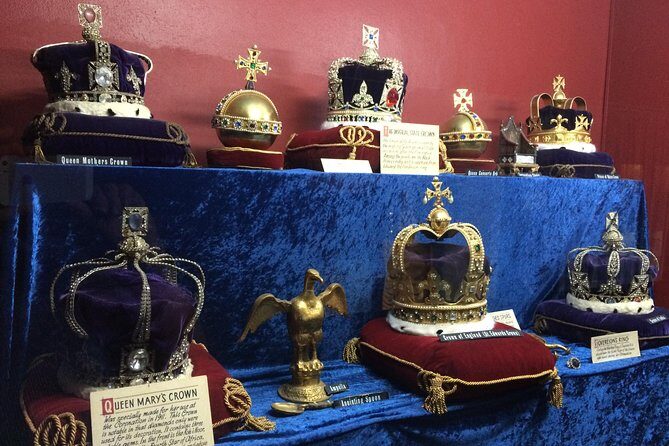 Skip the Line:Wax Museum Ticket-World in Wax & Guided Tour of Chamber of Horrors - What You Can Expect from the Tour