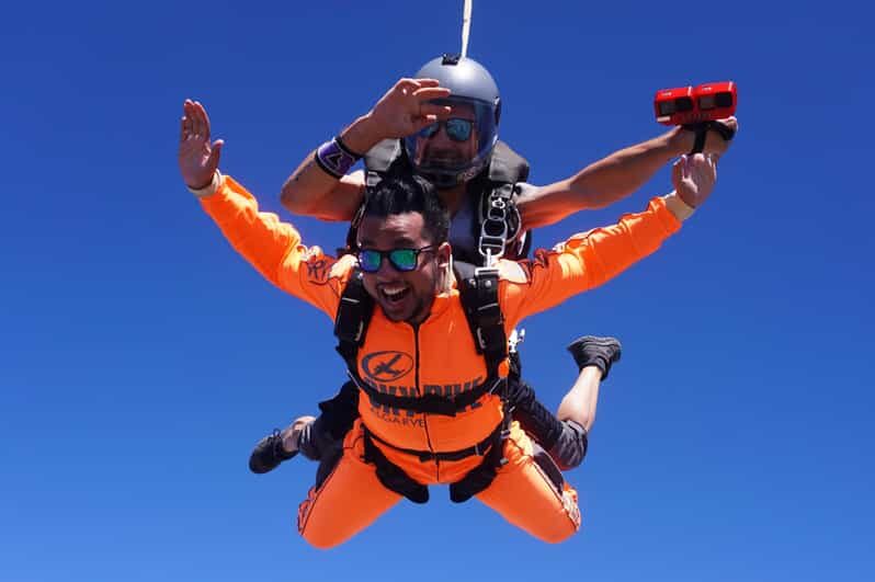 Skydive Algarve: Tandem Skydiving 10.000ft (up to 15.000ft) - Key Points