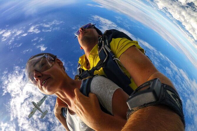 Skydive Fiji Legend 13000ft Tandem Jump (60 seconds free fall) - Considerations and Who This Tour Suits Best