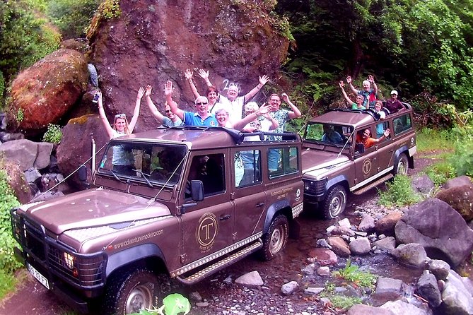 Skywalk with Wines Tasting and Vineyards Half day 4x4 Adventure - Stop 1: Cabo Girão and the Skywalk viewpoint (entrance not included)