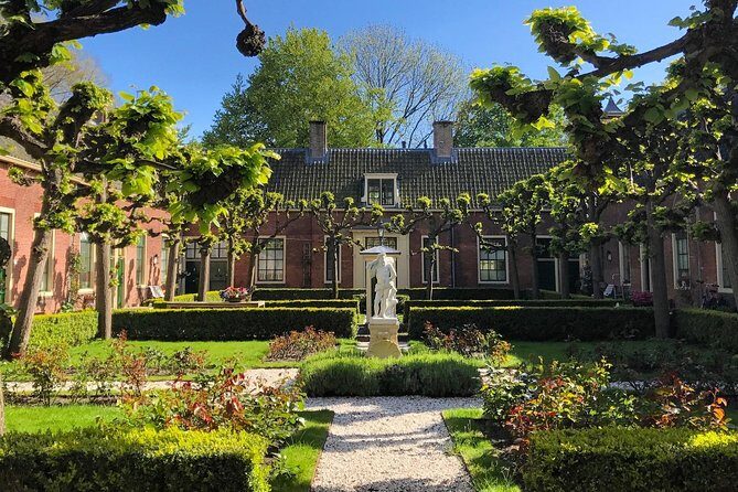 Small Group Alkmaar City Walking Tour *English* - FAQs