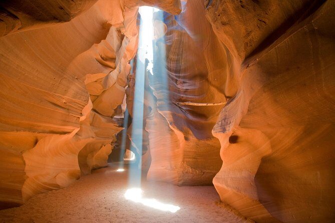 Small-Group Antelope Canyon and Horseshoe Bend Tour from Flagstaff - Who Is This Tour Best For?
