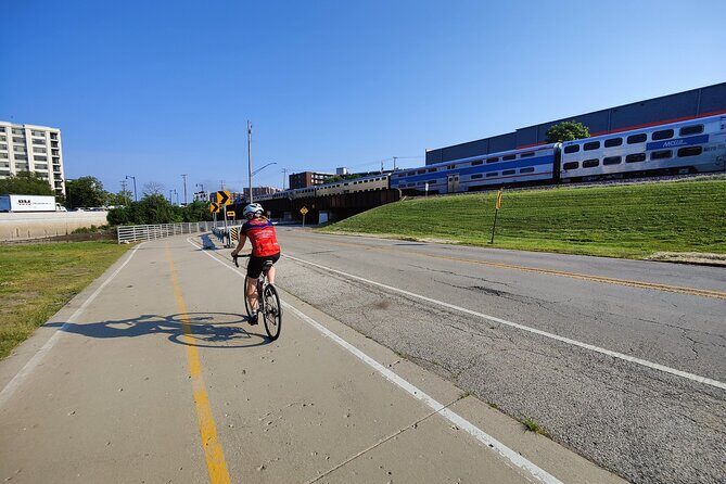 Small Group Bike Tours From Chicago to Lake Geneva - What to Expect from the Lake Geneva Bike Tour