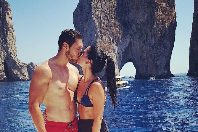 Small Group Boat Tour: Day Cruise from Sorrento to Capri - What the Reviews Say