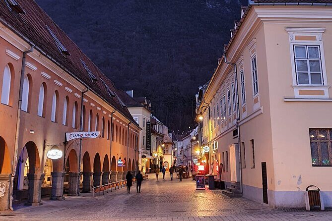 Small-Group Brasov-CROWN City Evening Tour with wine - The Experience in Detail