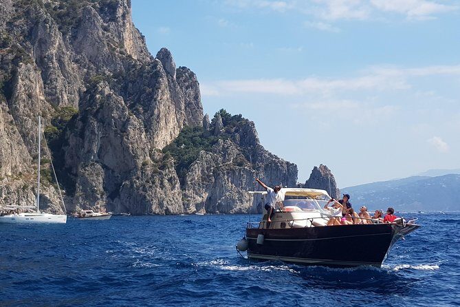 Small-Group Capri and Blue Grotto Boat Tour from Sorrento 5 Hours - Who Is This Tour Best For?