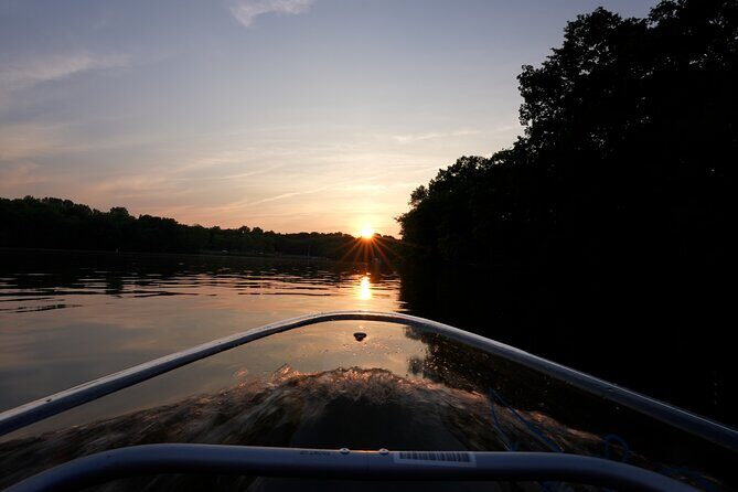 Small Group Clear Kayak Tour of Old Hickory Lake - What Makes This Tour Stand Out