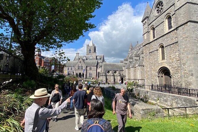Small Group-Dublin Walking Tours - Powerscourt Townhouse Centre & O’Connell Bridge