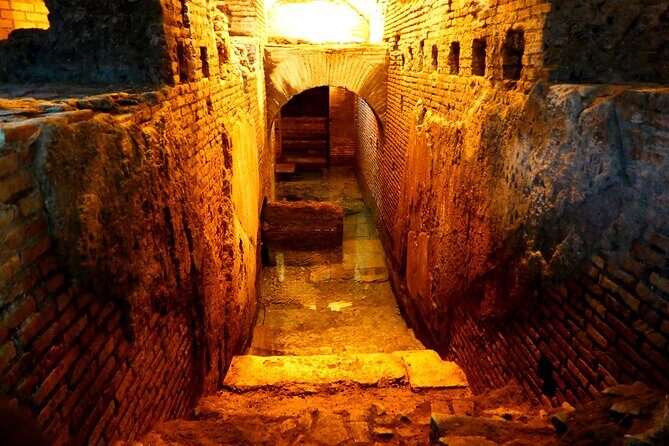 Small-Group Express Tour of Trevi Fountain with Undergrounds - Key Points