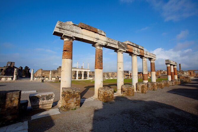 Small Group Guided Pompeii Tour from Positano - Who Should Consider This Tour?