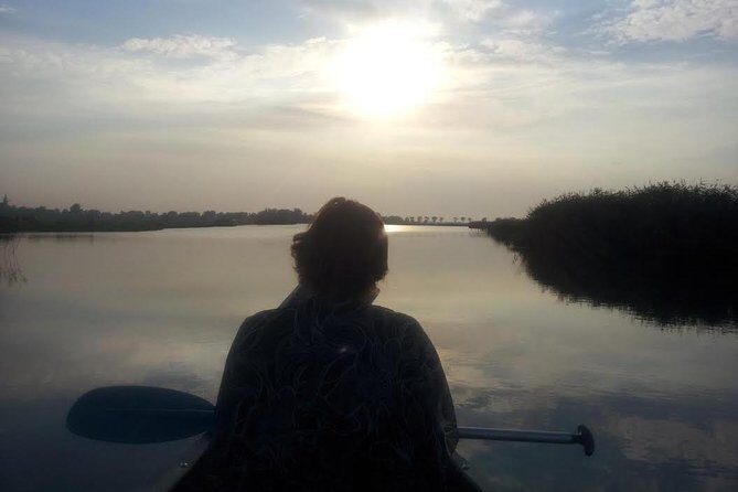 Small-Group Guided Sunset Canoe Tour in Waterland with Dinner - Who Should Consider This Tour?
