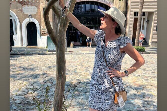 SMALL group Historic Walking Tours with certified guides - Key Points