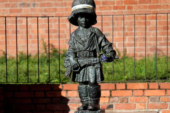 Small-Group Historical Guided Tour of Warsaw with pick up/drop off. Public Tour. - The Old Town Square and Barbican