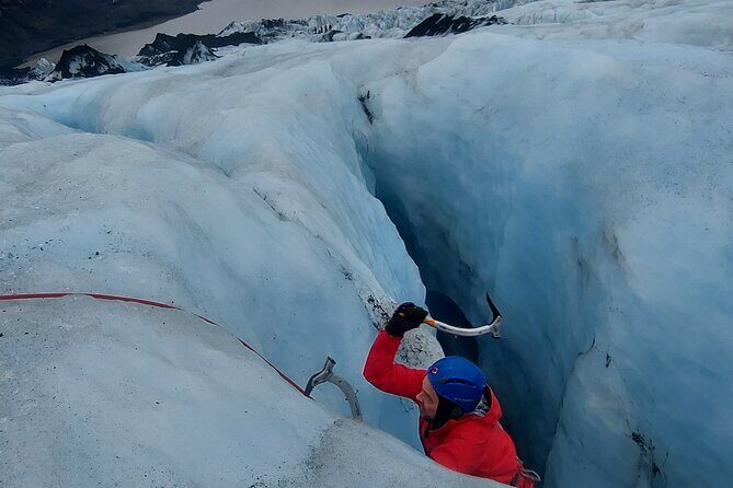 Small-Group Ice Climbing and Glacier Hiking in Solheimajokull - Who Is This Tour Best For?