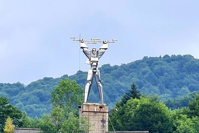 Small-group max 7 - Top Gear Road - Transfăgărăşan Highway - Curtea de Argeș Monastery: Not Your Typical Church Look