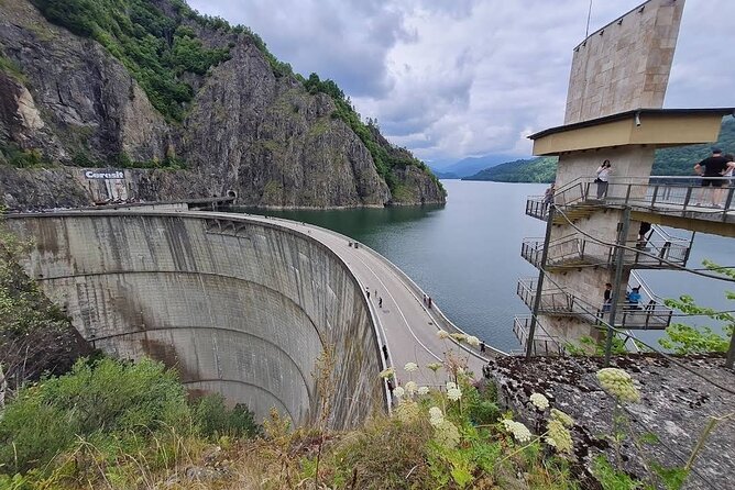 Small-group max 7 - Top Gear Road - Transfăgărăşan Highway - Capra Waterfall: A Quick Nature Break That Feels Like a Reset