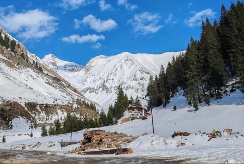 Small group max 7 - Top Gear Road - Transfgran Highway - FAQs