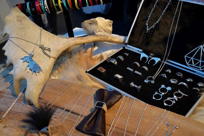 Small-Group Montreal Designers Shopping Tour with a Style Coach - FAQs