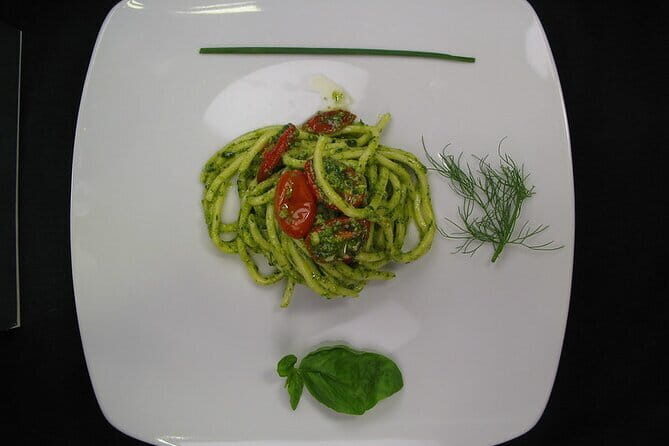 Small group PURO Vegan pasta and bruschette Class in Florence - The Group Size and Atmosphere