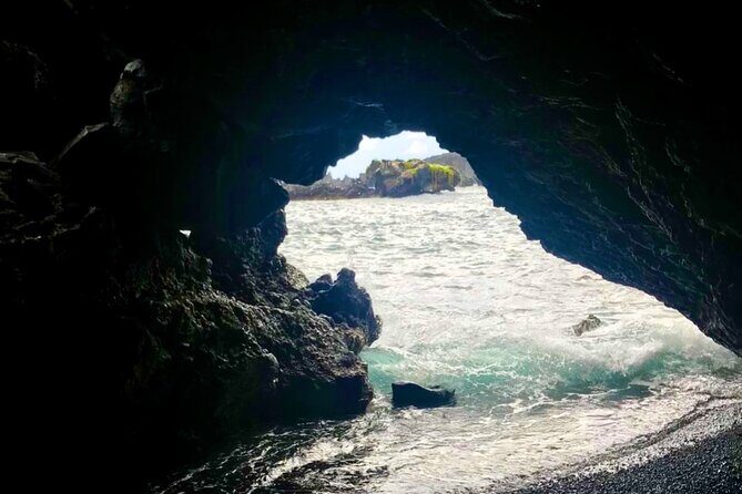 Small Group Road to Hna Tour 6 to 8 passengers - Key Points