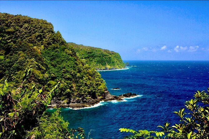 Small Group Road to Hna Tour 6 to 8 passengers - FAQs