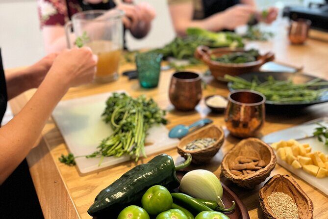 Small Group Salsa and Tortillas Class in La Condesa - A Friendly Guide to Mexico City’s Salsa and Tortillas Class in La Condesa