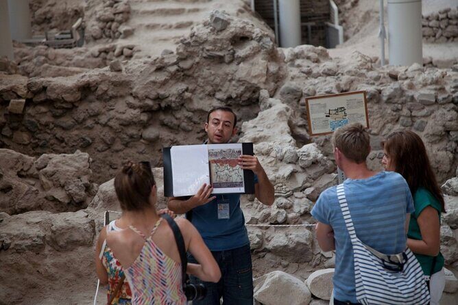 Small Group Santorini Discovery Tour with Lunch and Wine Tasting - FAQs