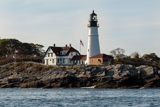Small Group Scenic Lighthouse Boat Cruise With Local Drinks - Exploring Portlands Lighthouses from the Water: A Practical Look at the Small Group Scenic Lighthouse Boat Cruise