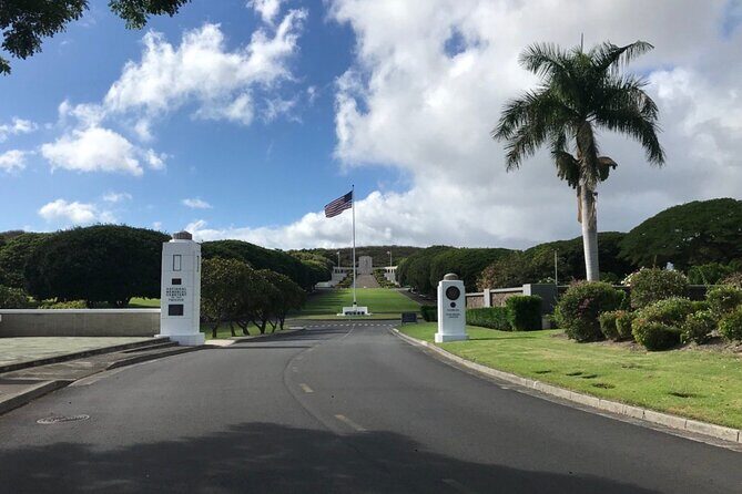 Small Group Tour in Pearl Harbor and Downtown Honolulu - A Closer Look at What This Tour Offers