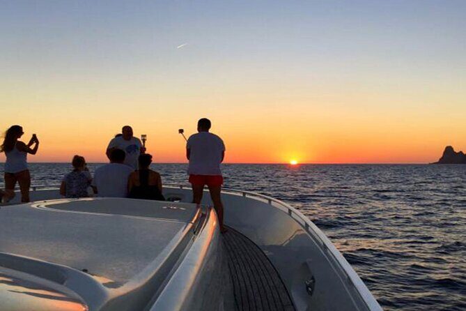 Small Group Tour in Positano by Boat at Sunset with Prosecco - Practical Details and Tips