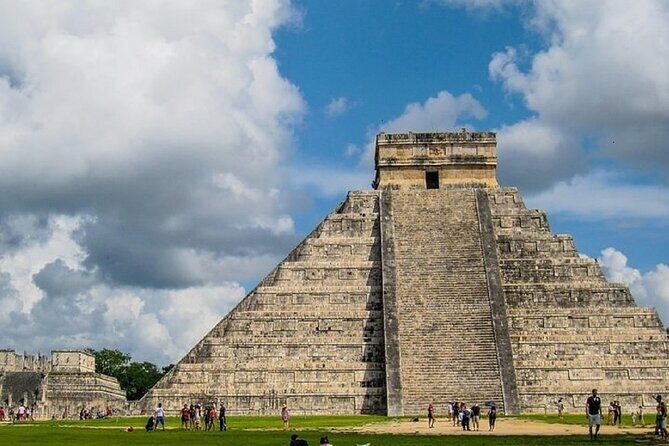 Small-Group Tour of Chichen Itza and Ekbalam Ruins with Cenote - Discovering the Small-Group Tour of Chichen Itza and Ekbalam Ruins with Cenote