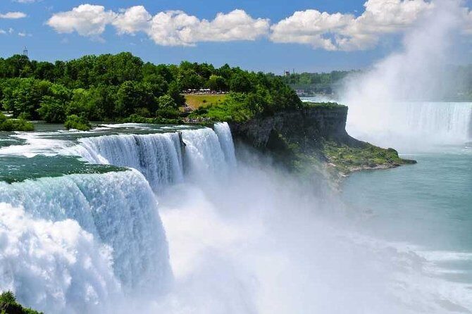 Small Group Tour of Niagara with Boat Cruise from Toronto - Is It Worth the Price?