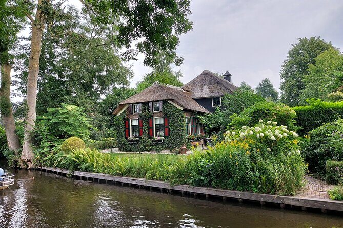 Small-Group Tour to Windmills & Giethoorn with boat tour - A Closer Look at the Tour Itinerary