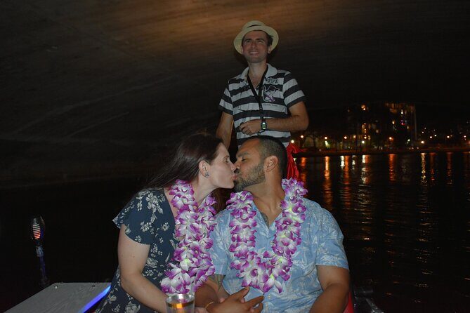 Small Group Venetian Gondola Cruise in Waikiki with Pastries - Practical Details and Considerations