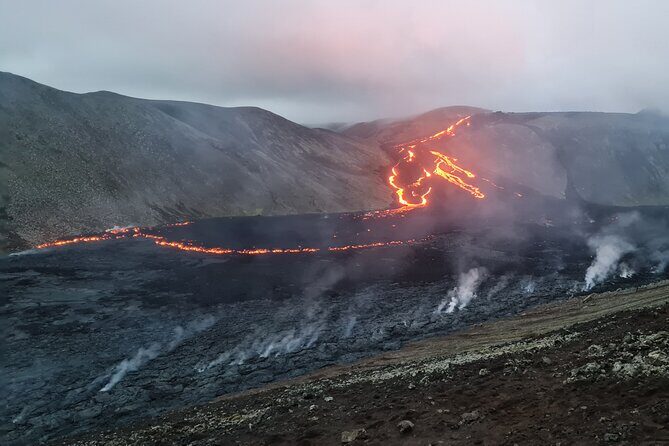 Small Group Volcano Hike with a Professional Geologist - Key Points
