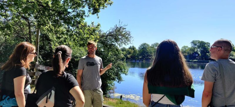 Small group walking tour with Coffee, Cake & Culture - FAQs