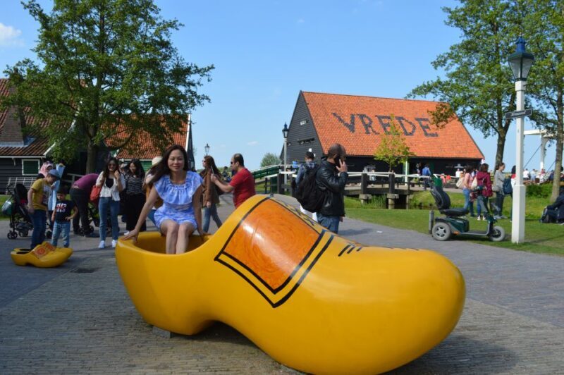 Small Group Zaanse Schans & Volendam Tour w/ Hotel Pick up - The Value and Overall Impression