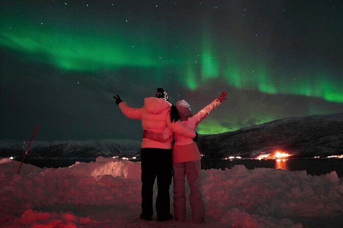 Small Northern Lights Tour Max8 Guests PRO Photographer included - Key Points