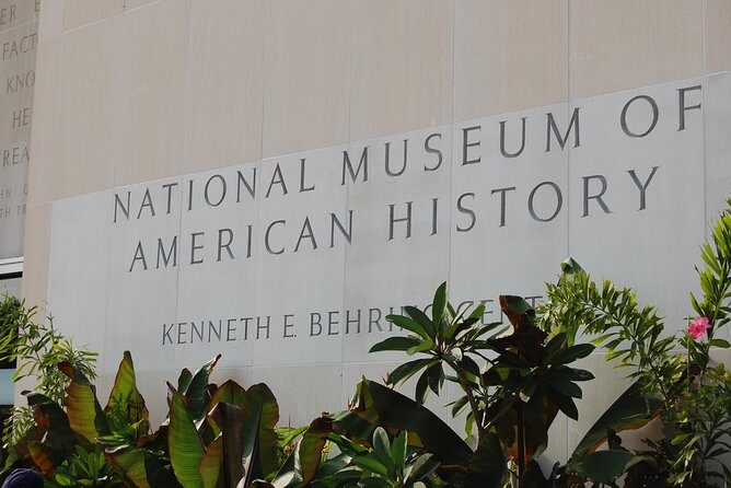 Smithsonian Museum of American History Exclusive Guided Tour - Who Should Consider This Tour?
