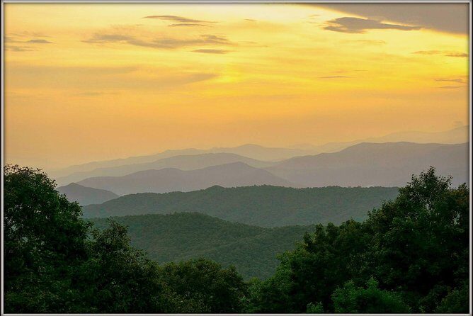 Smoky Mountain Guided Scenic High Van Tour - Key Points