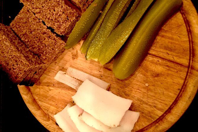 Snacks and bites in Vilnius local market - FAQs