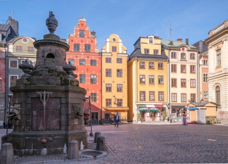 Snaps, Hygge and Nightlife Tour in Stockholm Old Town Bars - What to Expect from the Tour